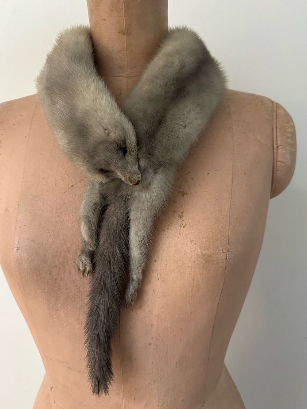 VINTAGE silvery mink scarf thing